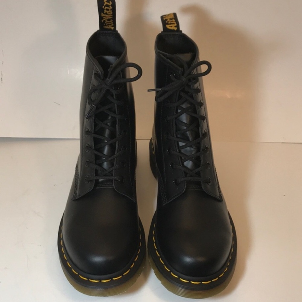 Size 9 doc martens